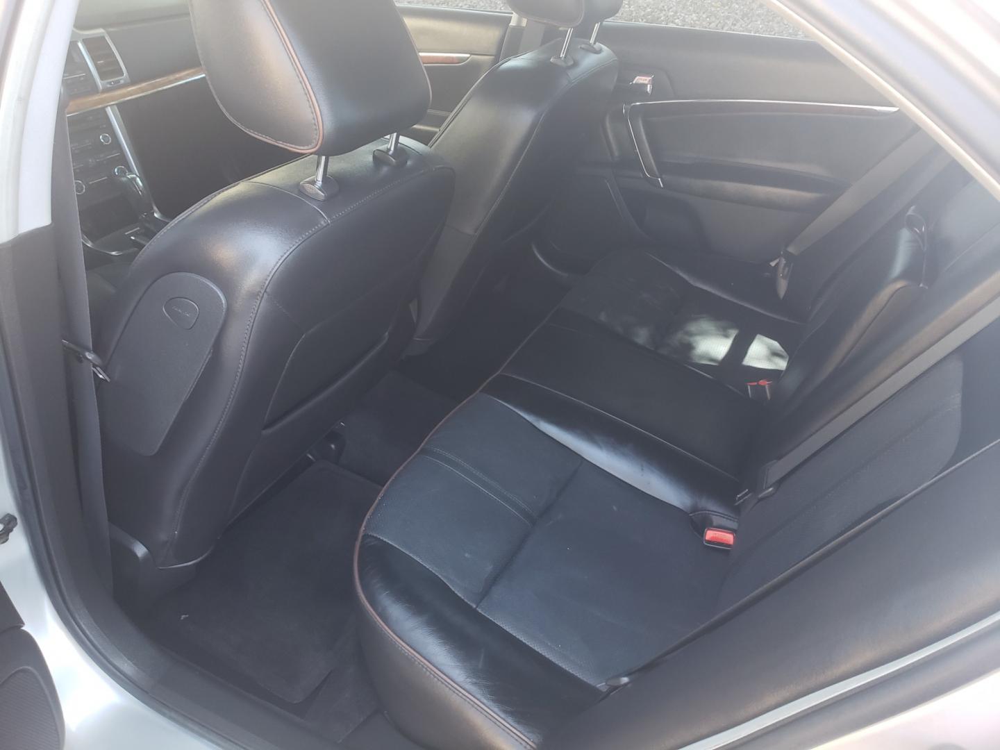 2010 /gray and black Lincoln MKZ base (3LNHL2GCXAR) with an 3.5L V6 DOHC 24V engine, 6-Speed Automatic transmission, located at 323 E Dunlap Ave., Phoenix, AZ, 85020, (602) 331-9000, 33.567677, -112.069000 - Photo#11